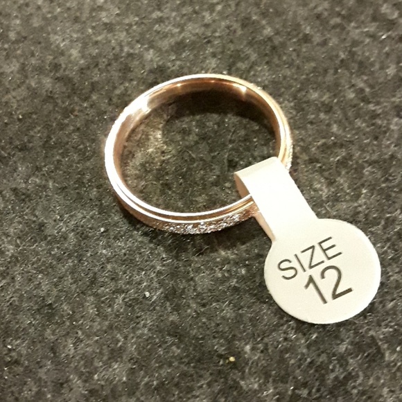 Rose gold  Ring Size 12. New, never worn,with tag - Picture 4 of 5